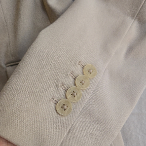 Express Stone Beige One Button Blazer - some flaws! - Picture 4 of 15